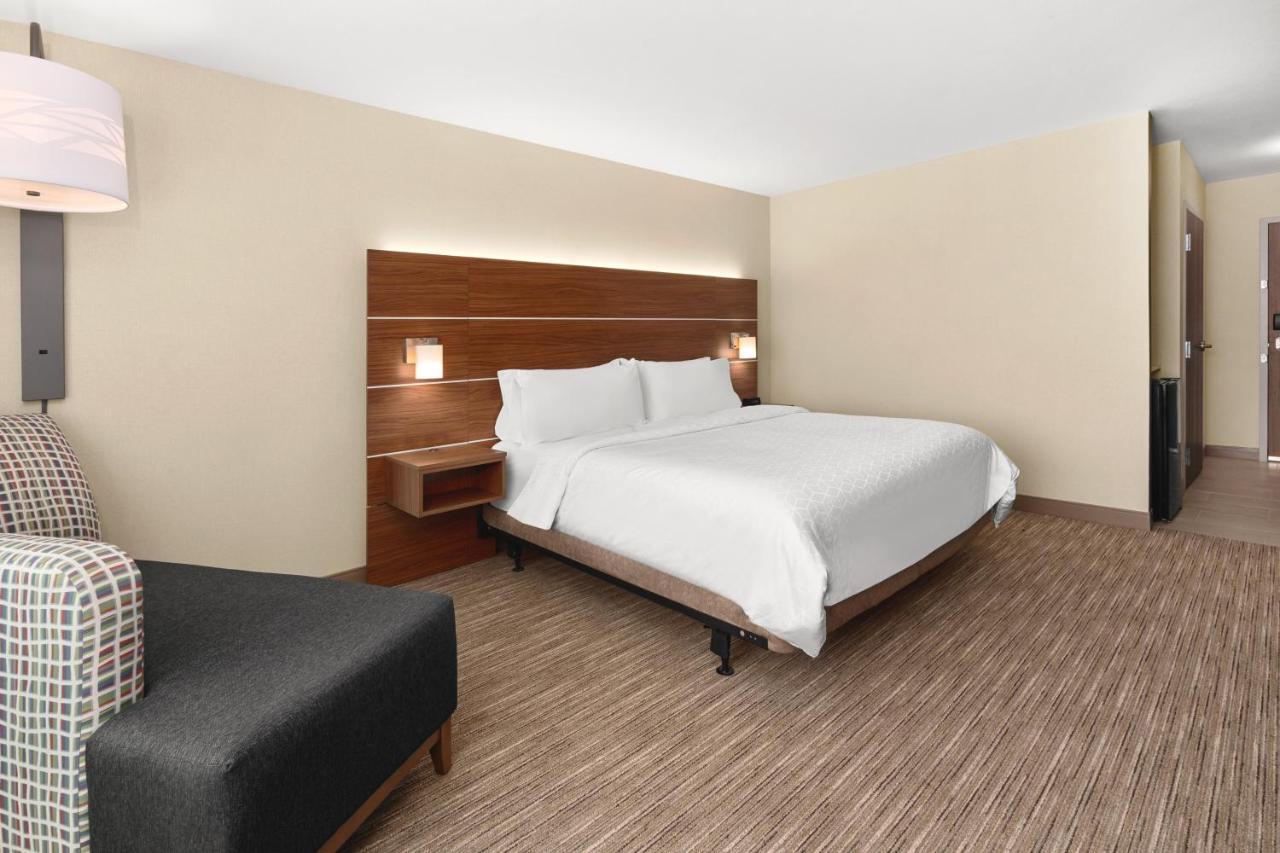Holiday Inn Express & Suites - Suisun City, An Ihg Hotel Exterior foto
